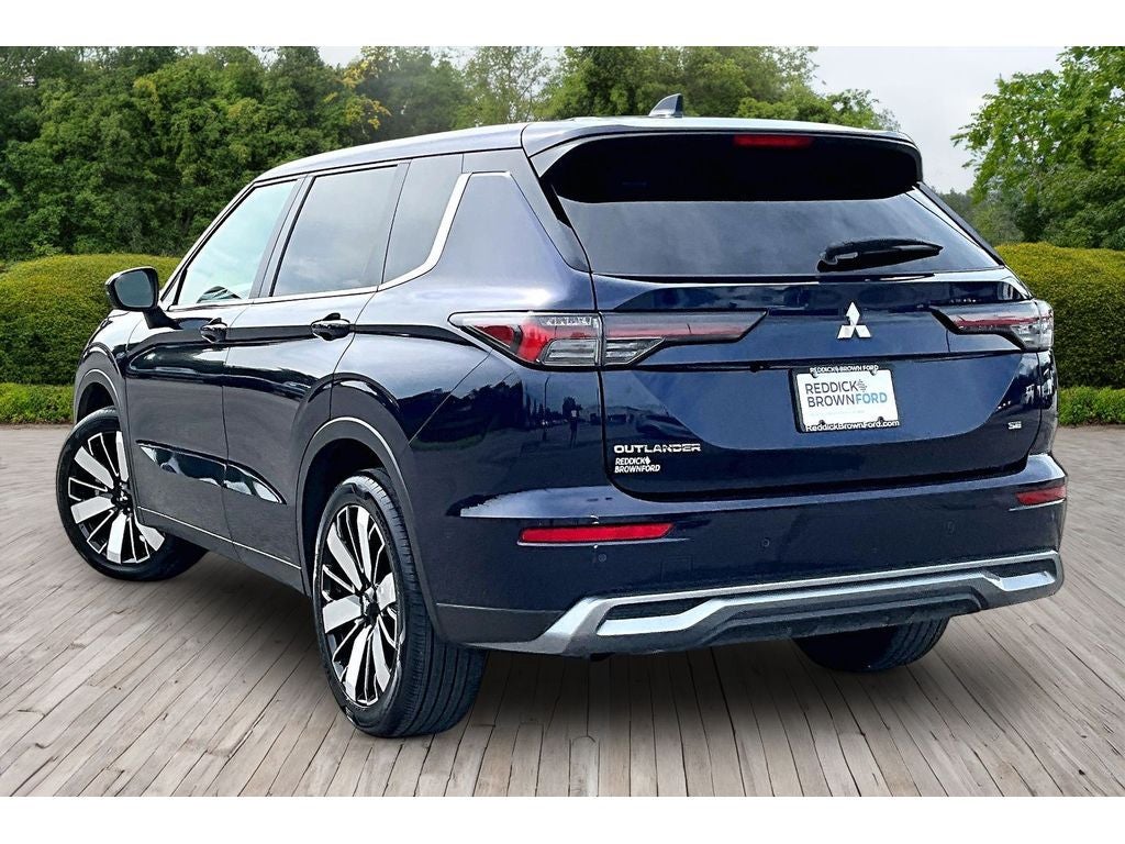 2025 Mitsubishi Outlander SE