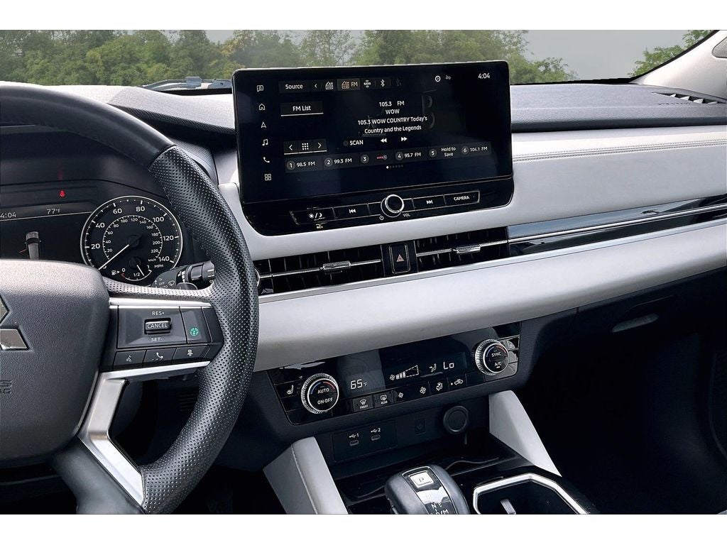 2025 Mitsubishi Outlander SE