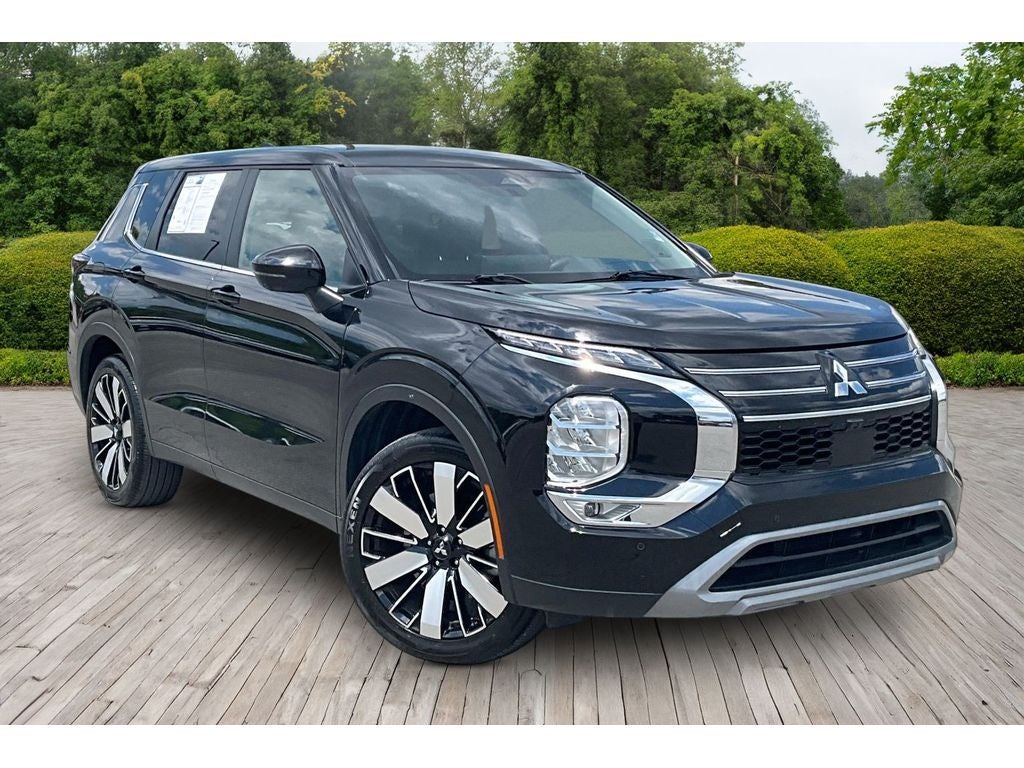 2025 Mitsubishi Outlander SE