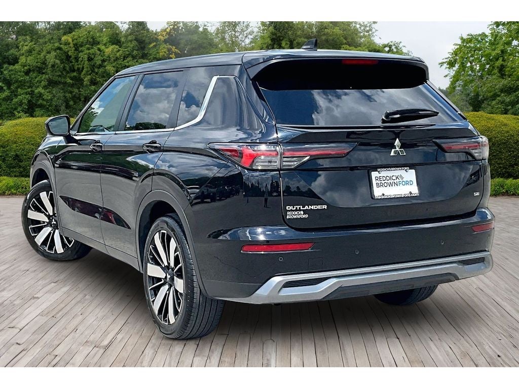2025 Mitsubishi Outlander SE