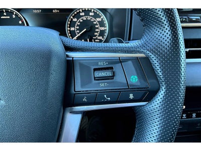 2024 Mitsubishi Outlander Base