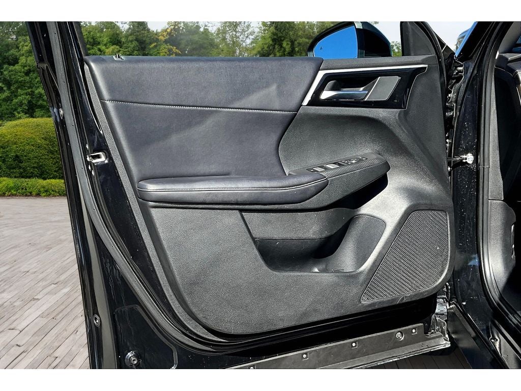 2024 Mitsubishi Outlander Base