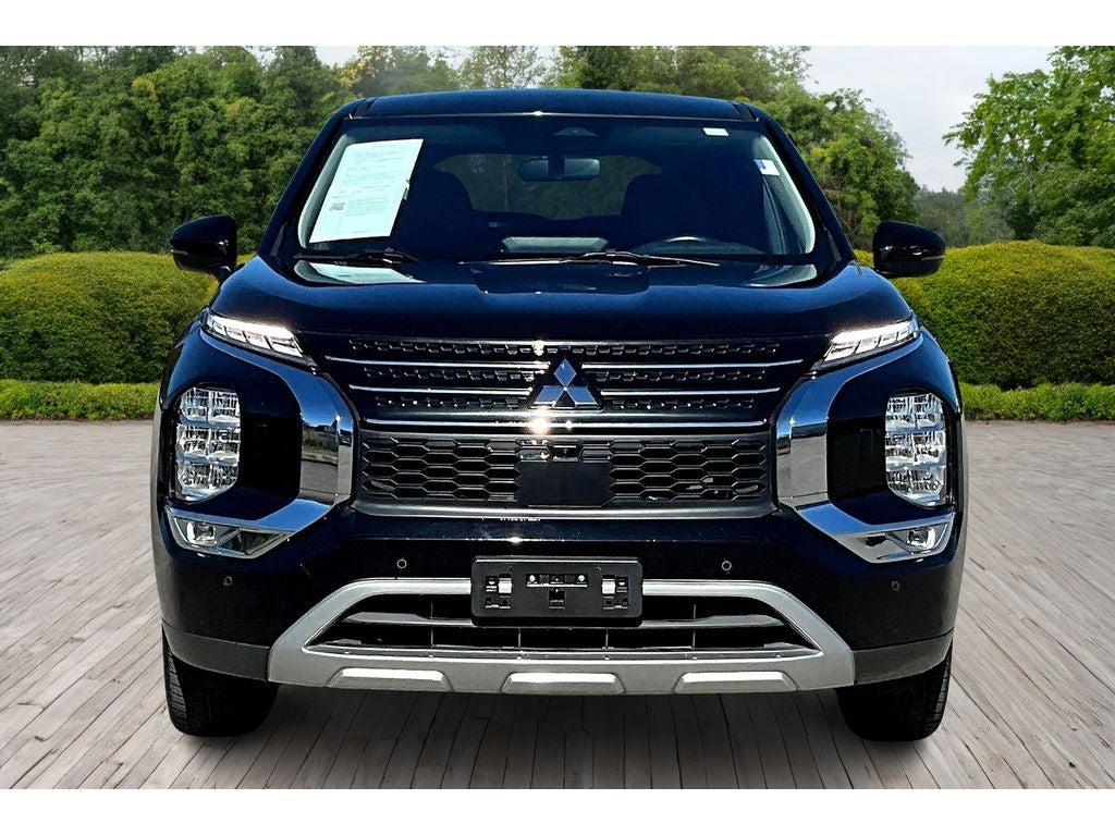 2024 Mitsubishi Outlander Base