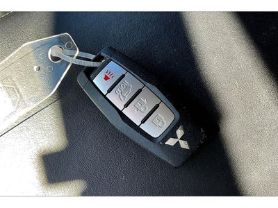 2024 Mitsubishi Outlander Base