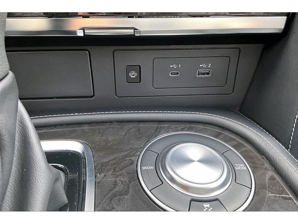 2024 INFINITI QX80 LUXE