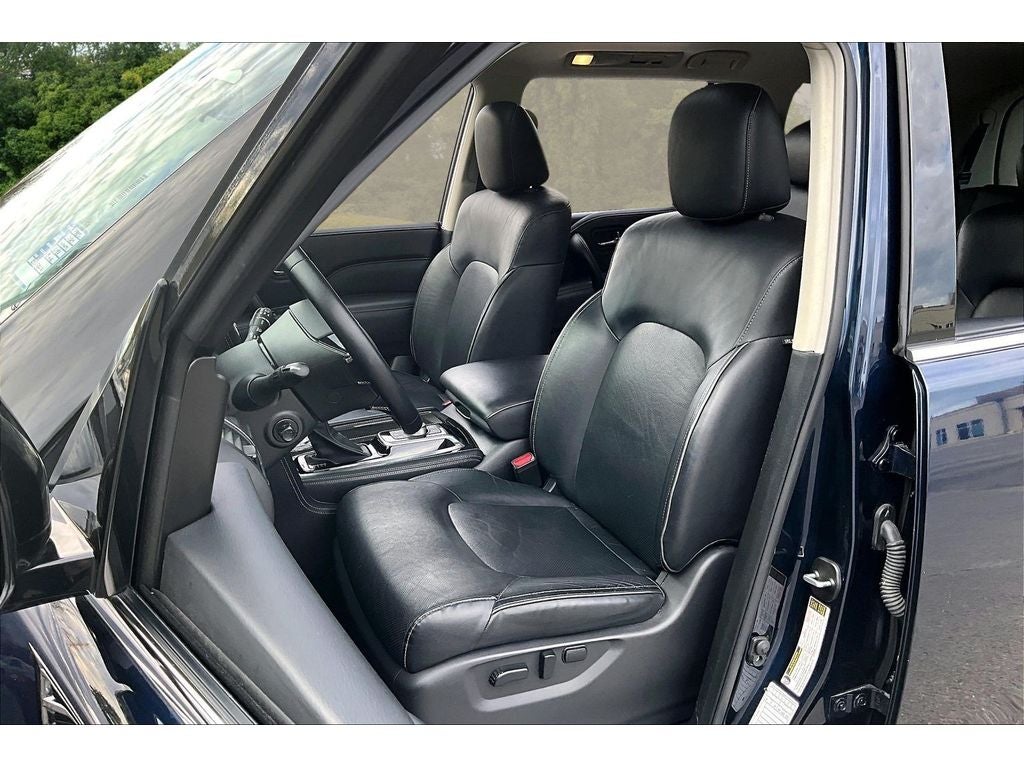 2024 INFINITI QX80 LUXE