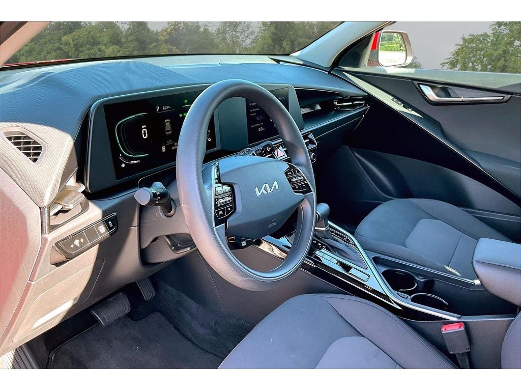 2025 Kia Niro LX