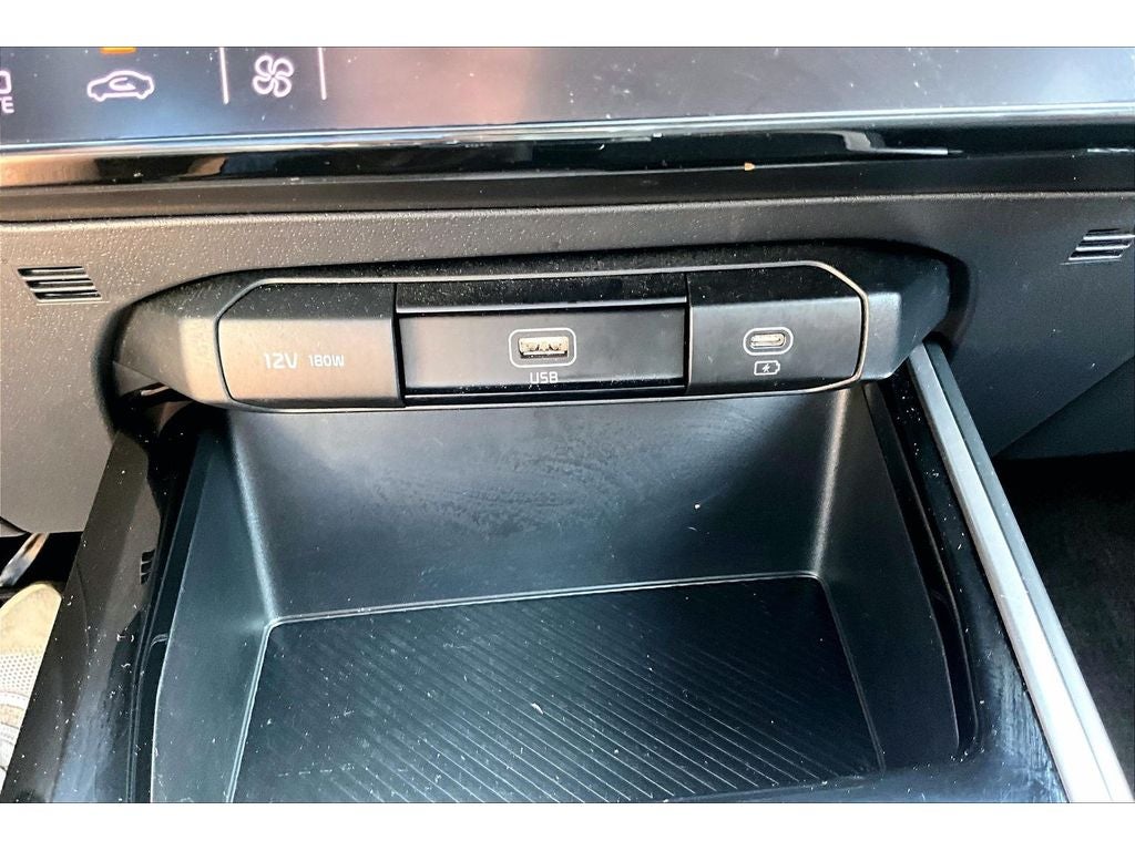 2025 Kia Niro LX