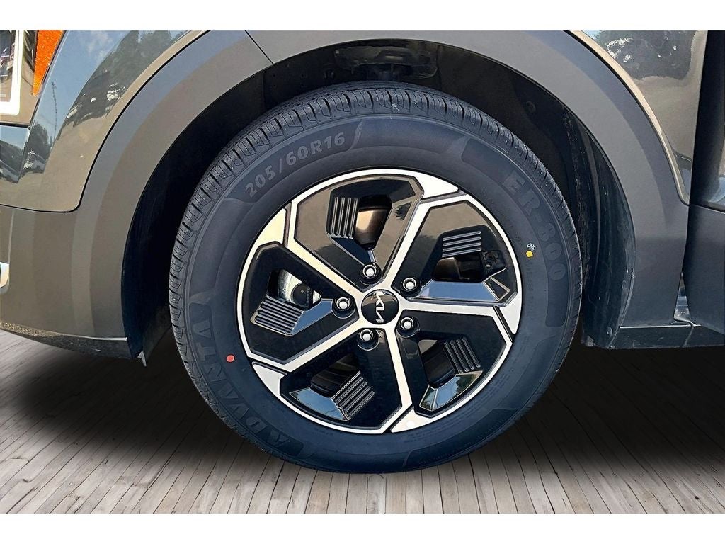 2025 Kia Niro LX