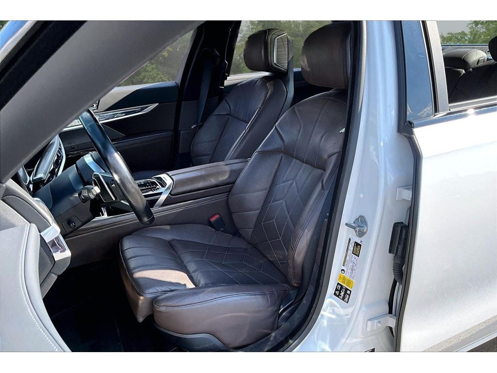 2023 BMW 7 series 760i xDrive
